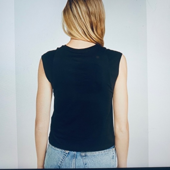 Levi Sleeveless T-Shirt NWOT - Picture 5 of 5